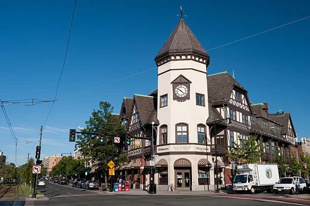 Explore the Coolidge Corner neighborhood